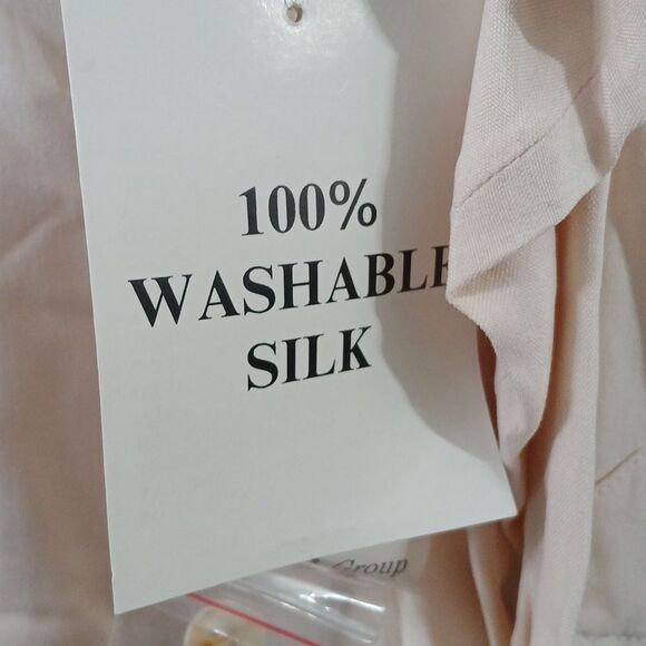 Anna Gray vintage tan button down long sleeve silk blouse Sz L NWT - Picture 6 of 9